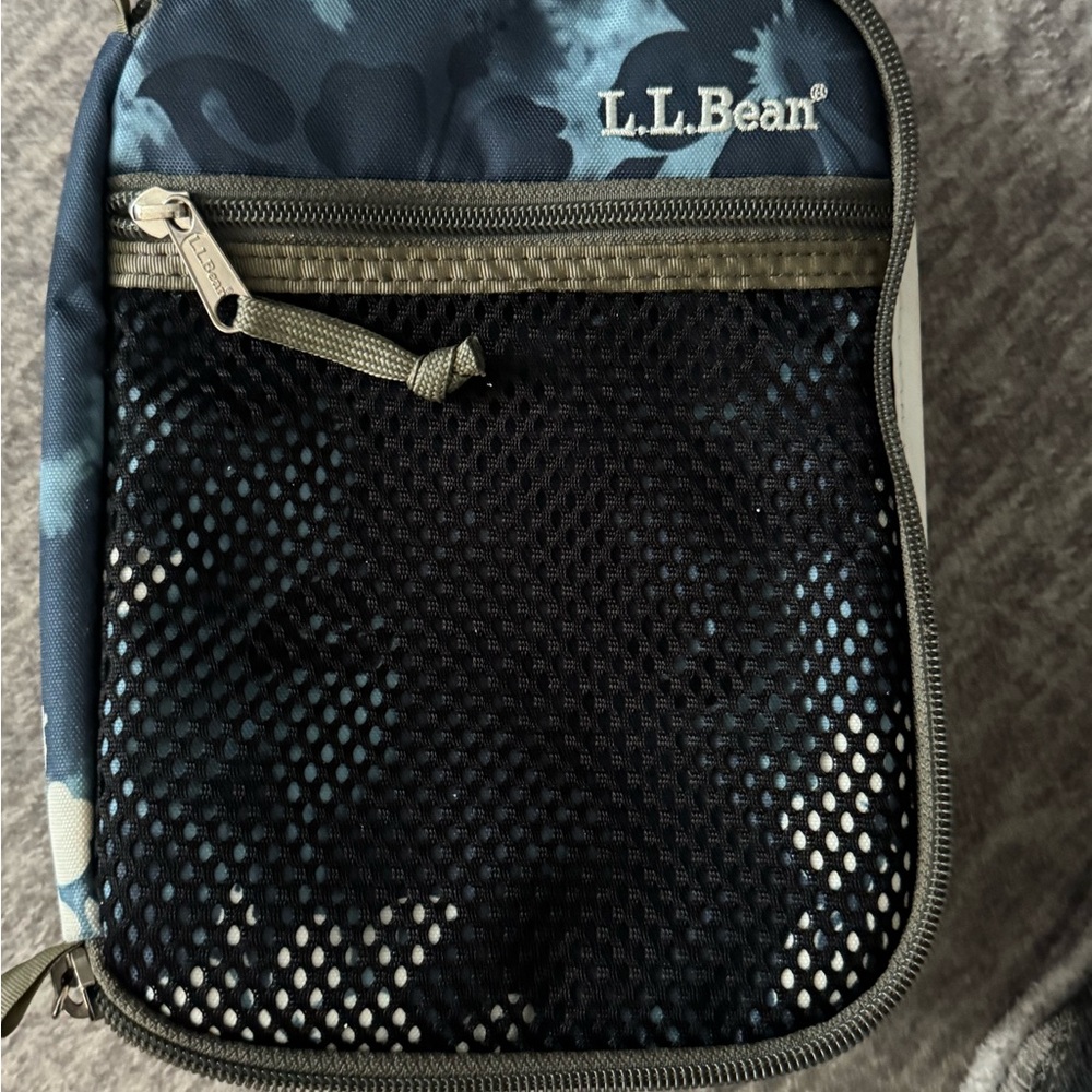 L.L. Bean Blue‎ Floral Mesh Lunch Bag